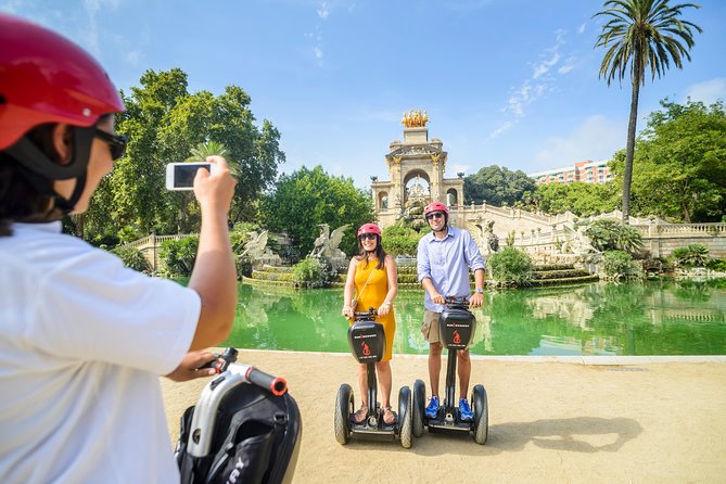 2,5h Barcelona Gaudí Segway Tour - Passeig de Gràcia and Gaudí’s famous façades