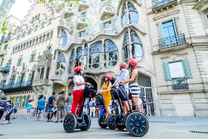2,5h Barcelona Gaudí Segway Tour - Casa de les Punxes and the route to Sagrada Família