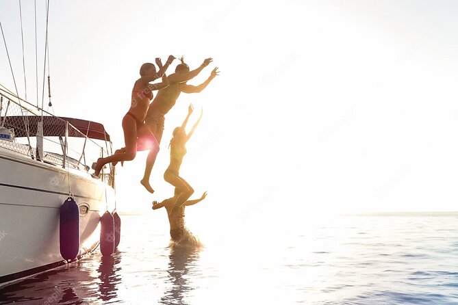 2-Hours Barcelona Sunset Sailing Tour - Setting sail from Moll de la Marina at 4 pm
