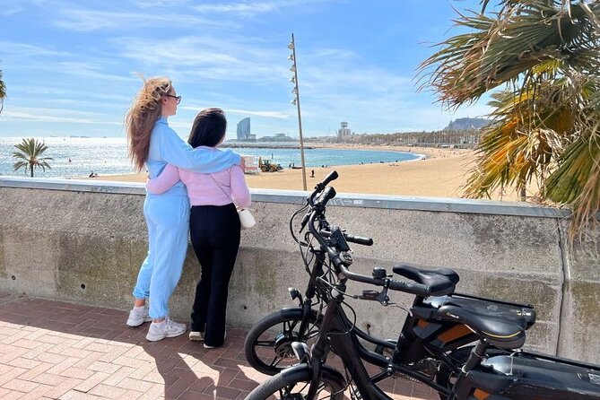 3 Hours Barcelona Guided Gaudi E-Bike Tour - Sagrada Família: the major Gaudí stop