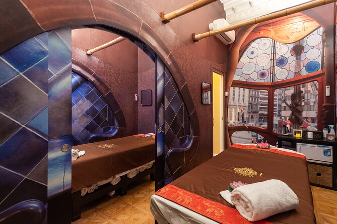 30 min Couple Massage and 30 min Floral Bath at THAI SPA MASSAGE - Location in L’Eixample and timing