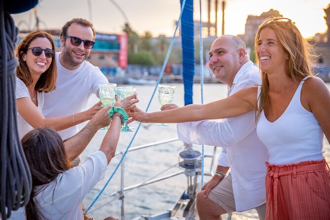 A 2 hours Local Tapas and sailing adventure in Barcelona - The surprising view toward Sagrada Familia