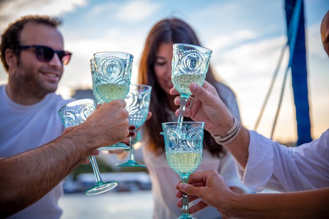 A 2 hours Local Tapas and sailing adventure in Barcelona - How the duration affects your day