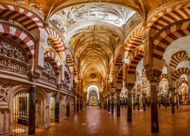 Andalusia and Barcelona 7-Day Package Tour From Madrid - Hotels, luggage, and the practical side