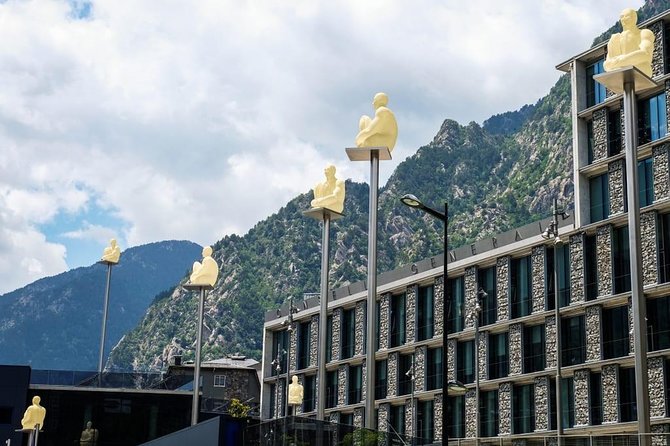 Andorra Private Tour: Sightseeing, Shopping & Traditional Lunch - What private transport changes