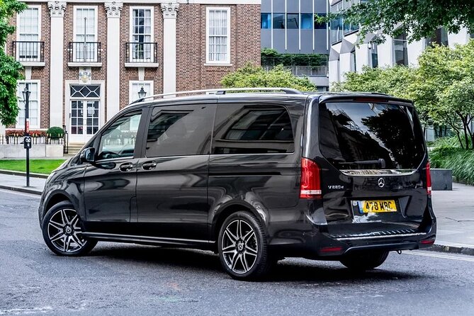 Arrival by Luxury Van Barcelona Airport BCN to Barcelona City - Reliability, delays, and the limits of the promise