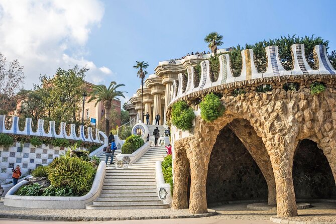 Arrival Transfer from Barcelona Airport BCN to Barcelona in Private Car/Van - What the 22-minute ride really gives you