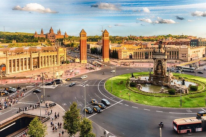 Arrival Transfer from Barcelona Airport BCN to Barcelona in Private Car/Van - Inside the private car or van