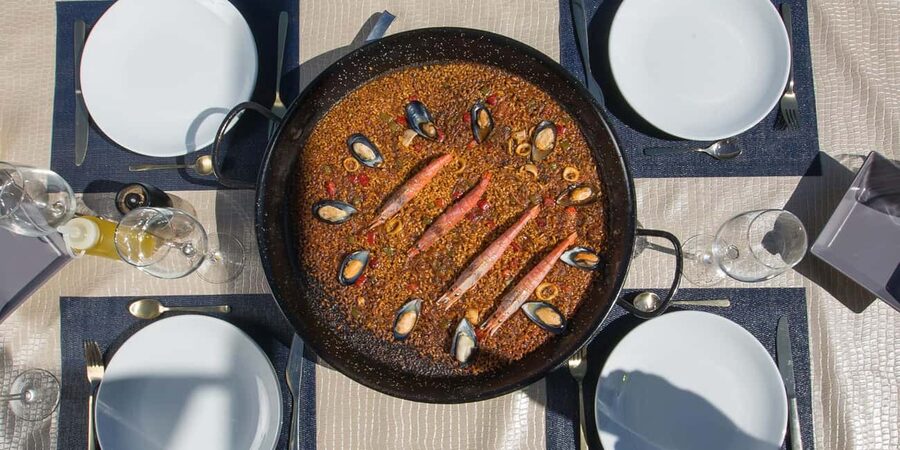 Authentic Premium Paella & Sangria in a Stunning Location - Finding the class near C/ Badajoz 115