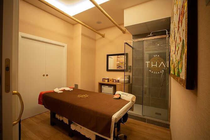 Balinese massage with essential oils 60 min at THAI MASSAGE ALURA - Arriving at Thai Massage Alura in Les Corts