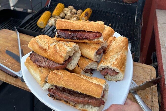 Barbecue in a penthouse in the center of Barcelona with a chef - Choripán brings the first taste of the grill