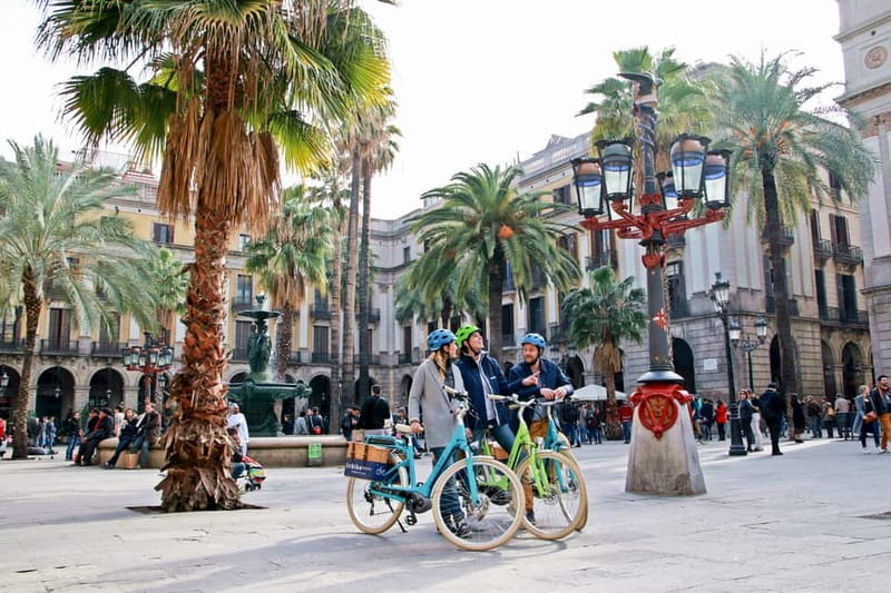 Barcelona: 1.5-Hour Sightseeing Tour by Bike/Electric Bike - Starting at Passeig de Lluís Companys