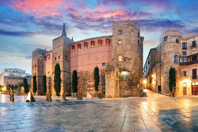Barcelona 1.5h Private Old Town, Gothic & Ramblas Walking Tour - Passeig de Gracia and the Modernisme showpieces