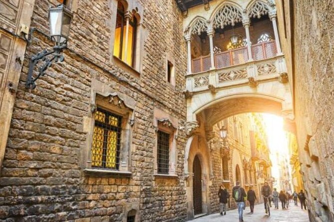Barcelona 1.5h Private Old Town, Gothic & Ramblas Walking Tour - Casa Amatller and the final stretch