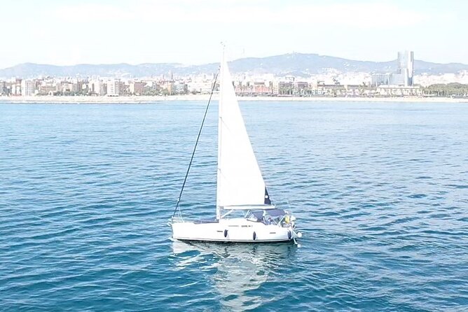 Barcelona 1-hour Boat Trip with Cava and Snacks - What the private format is really worth