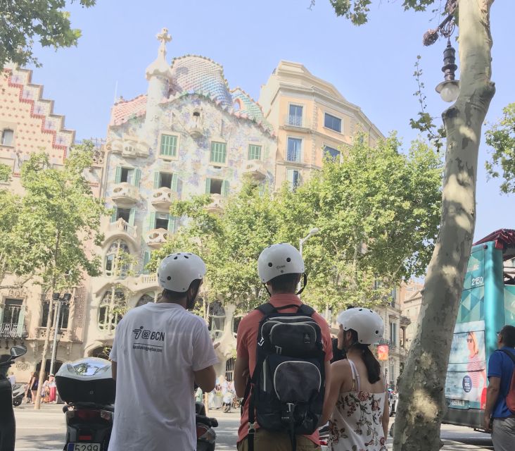 Barcelona: 2.5-Hour Gaudí Segway Tour - Casa Amatller and the Modernist rivalry