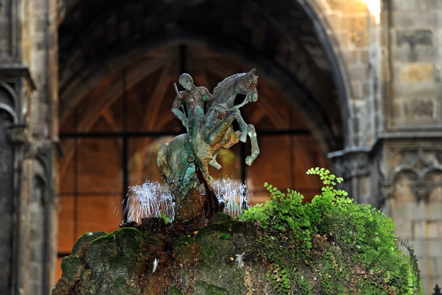 Barcelona 2-Hour Gothic Walking Tour - Starting at Plaça de la Seu