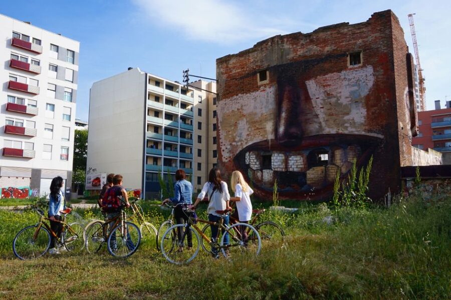 Barcelona: 3.5-Hour Street Art Tour by Bamboo Bike - Practical details that affect your day