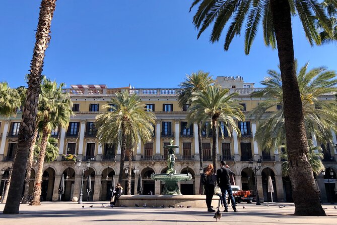 Barcelona 3-hour Bike or E-Bike Tour: Gaudí By Bike - Finishing with Casa Calvet
