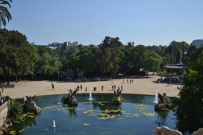 Barcelona 3-hour Bike or E-Bike Tour: Highlights and Hidden Gems - Plaça del Rei and Barcelona Cathedral
