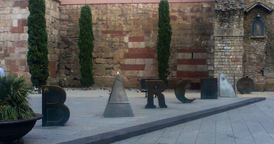Barcelona: 3-Hour Esoteric, Spiritual & Historical Tour - Freemasonry, modern Barcelona, and Gaudí questions
