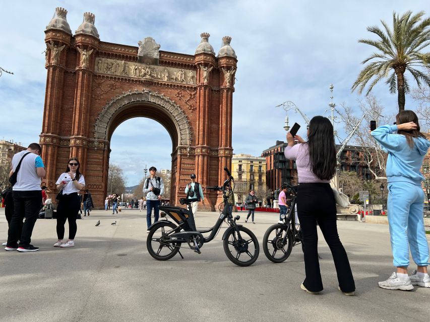 Barcelona: 3-Hour Montjuic Mountain E-Bike Guided Tour - Cactus Park, Montjuïc’s unusual photo stop