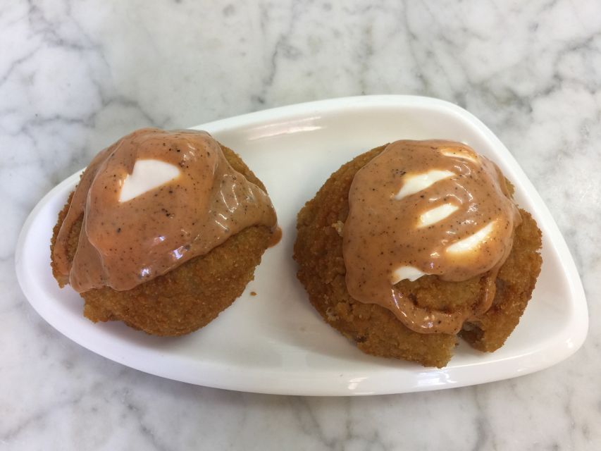 Barcelona: 3-Hour Sips, Sites & Bites Food & History Tour - My take: book it for the food and the local feel