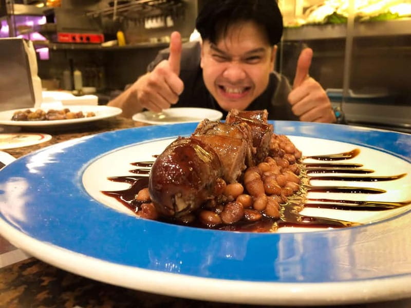 Barcelona: 3-Hour Sips, Sites & Bites Food & History Tour - The guide can make or break the evening