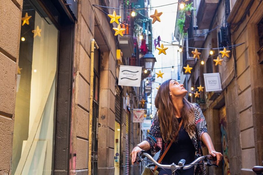 Barcelona: 4-Hour Small Group Bike Tour - Who should choose this ride?