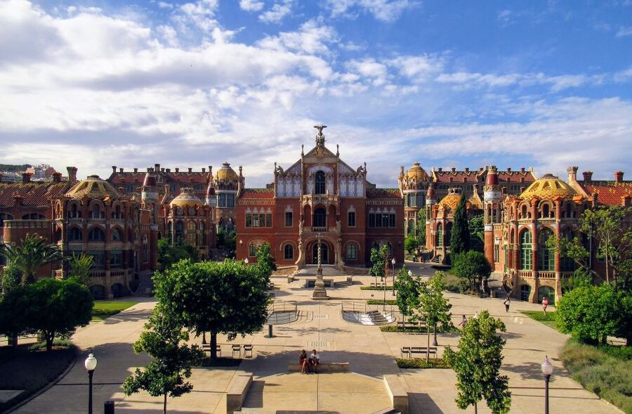 Barcelona Architecture Walking Tour With Casa Batlló Upgrade - Should you book it?
