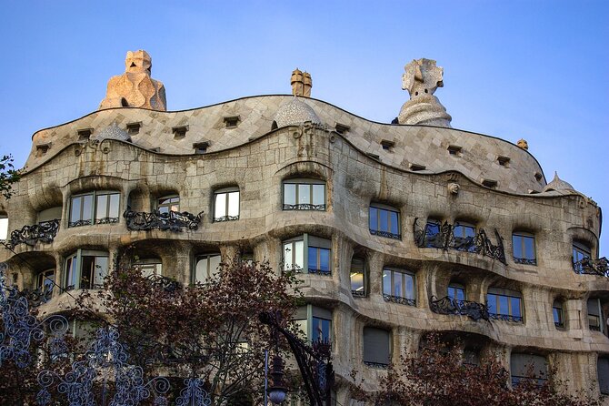 Barcelona Architecture Walking Tour With Casa Batlló Upgrade - The guide can make or break the walk