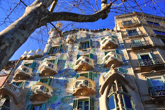 Barcelona Architecture Walking Tour With Casa Batlló Upgrade - Sant Pau begins with Barcelona’s quieter masterpiece