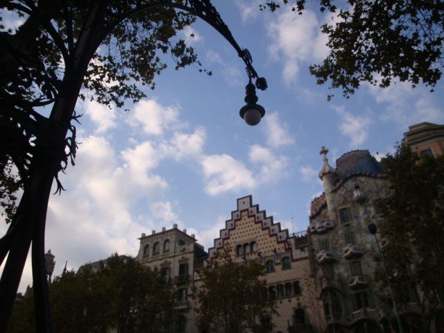 Barcelona: Art Nouveau & Gaudí Tour - The Golden Square and Barcelona’s new money