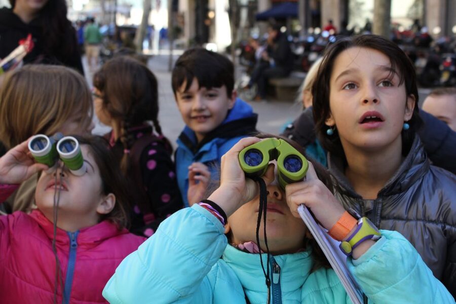 Barcelona: Barrio Gótico Dragon Tour for Families - The finish near Las Ramblas