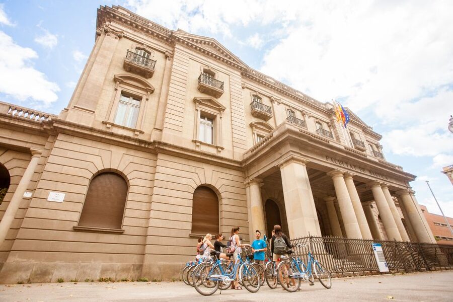 Barcelona Beach 3-Hour Bike Tour - Olympic Villa and Ciutadella Park