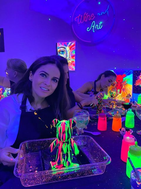 Barcelona: Bear-brick Fluorescent Painting | Wine and Art - Access, meeting point, and simple planning