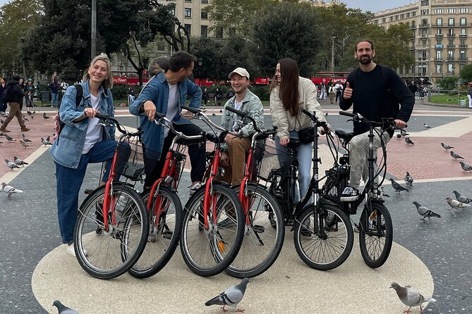 Barcelona: Bike or eBike Tour, Top Sights & Local Insights - Why a bike is a smart way to meet Barcelona
