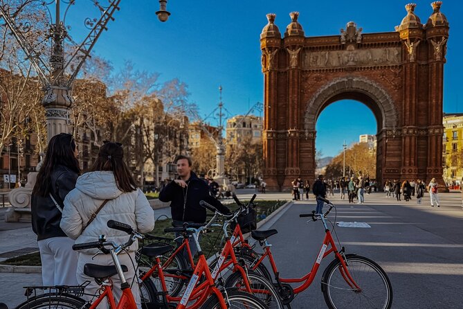 Barcelona: Bike or eBike Tour, Top Sights & Local Insights - Passeig de Gràcia and three Gaudí façades