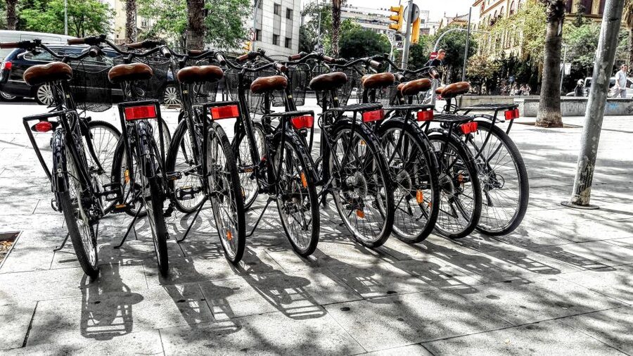 Barcelona: Bike Rental with Delivery and Pickup - A sensible one-day route from the hotel