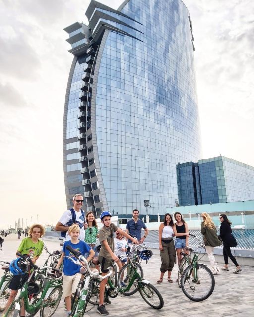 Barcelona: Bike Tour for Families - Meeting the guide near Plaça George Orwell