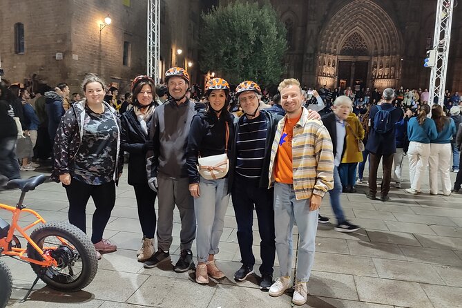 Barcelona bike tour with French guide 20-ТOP, bike/eBike - From the Neptuno Fountain to the zoo district