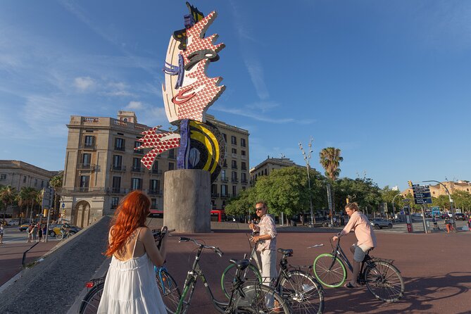 Barcelona Bike Tour: Your First Time Highlights with Locals - Plaça de Sant Jaume and the old city