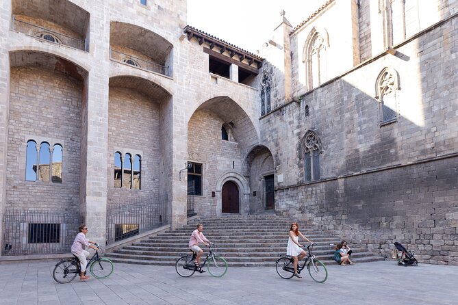 Barcelona Bike Tour: Your First Time Highlights with Locals - Starting at Plaça Reial and meeting the guide
