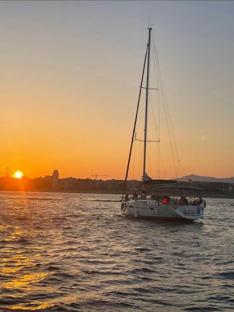 Barcelona: Boat trip with cava in amazing sailboat - My call: book it for a private coastal break