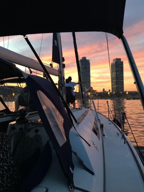 Barcelona: Boat trip with cava in amazing sailboat - Practical details that affect your day