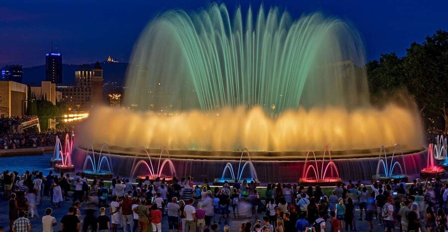Barcelona Cable Car Sky Views, Magic Fountain & Castle Visit - A half-day route from La Rambla to Montjuïc