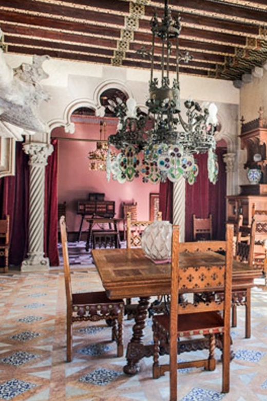 Barcelona: Casa Amatller Guided Visit with Chocolate Gift - What the guide adds in one hour