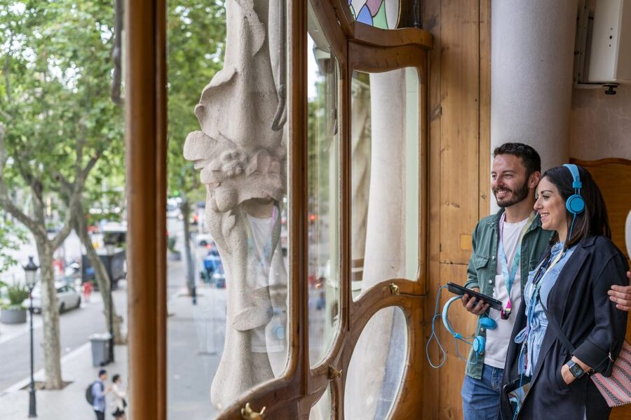 Barcelona: Casa Batlló Be The First Entry Ticket - The furnished areas and original Concierge Room