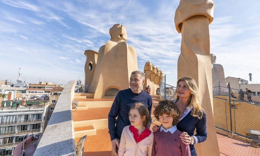 Barcelona: Casa Batlló, Casa Milà & Casa Vicens Guided Tour - Timing, comfort, and access