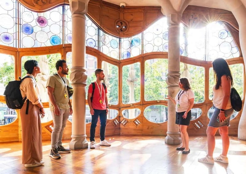 Barcelona: Casa Batlló Tour and Optional White Rabbit Museum - Why Casa Batlló feels different from an ordinary house tour